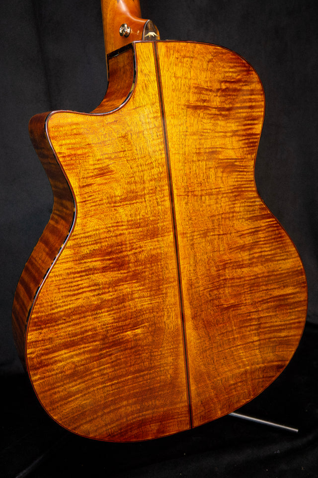 Bromo BAN2CE Denali Electro Acoustic Guitar