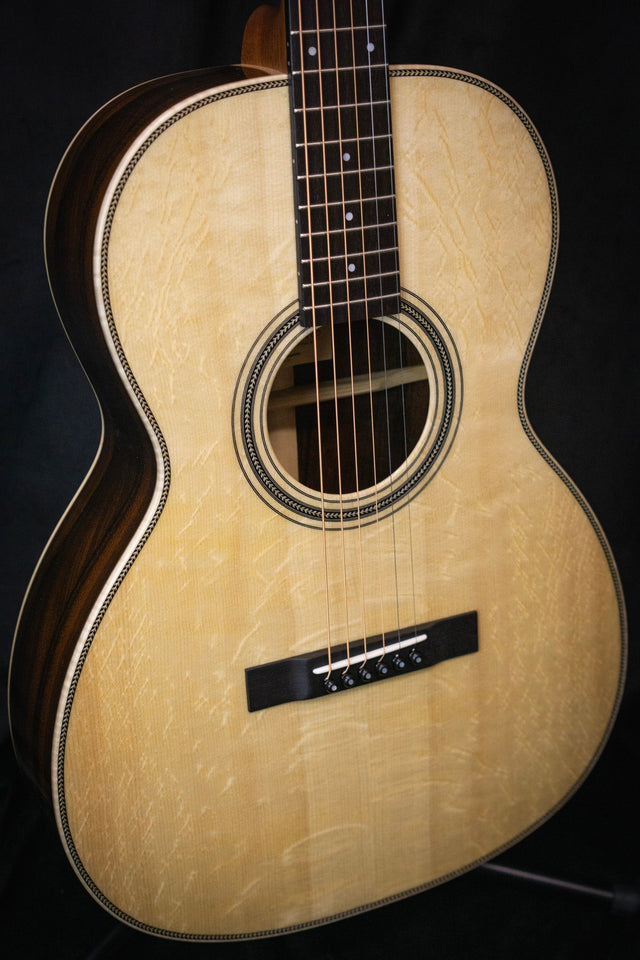 BSG 00043F Handmade Acoustic Guitar (Bearclaw Spruce & Ziricote) - Acoustic Guitars - BSG